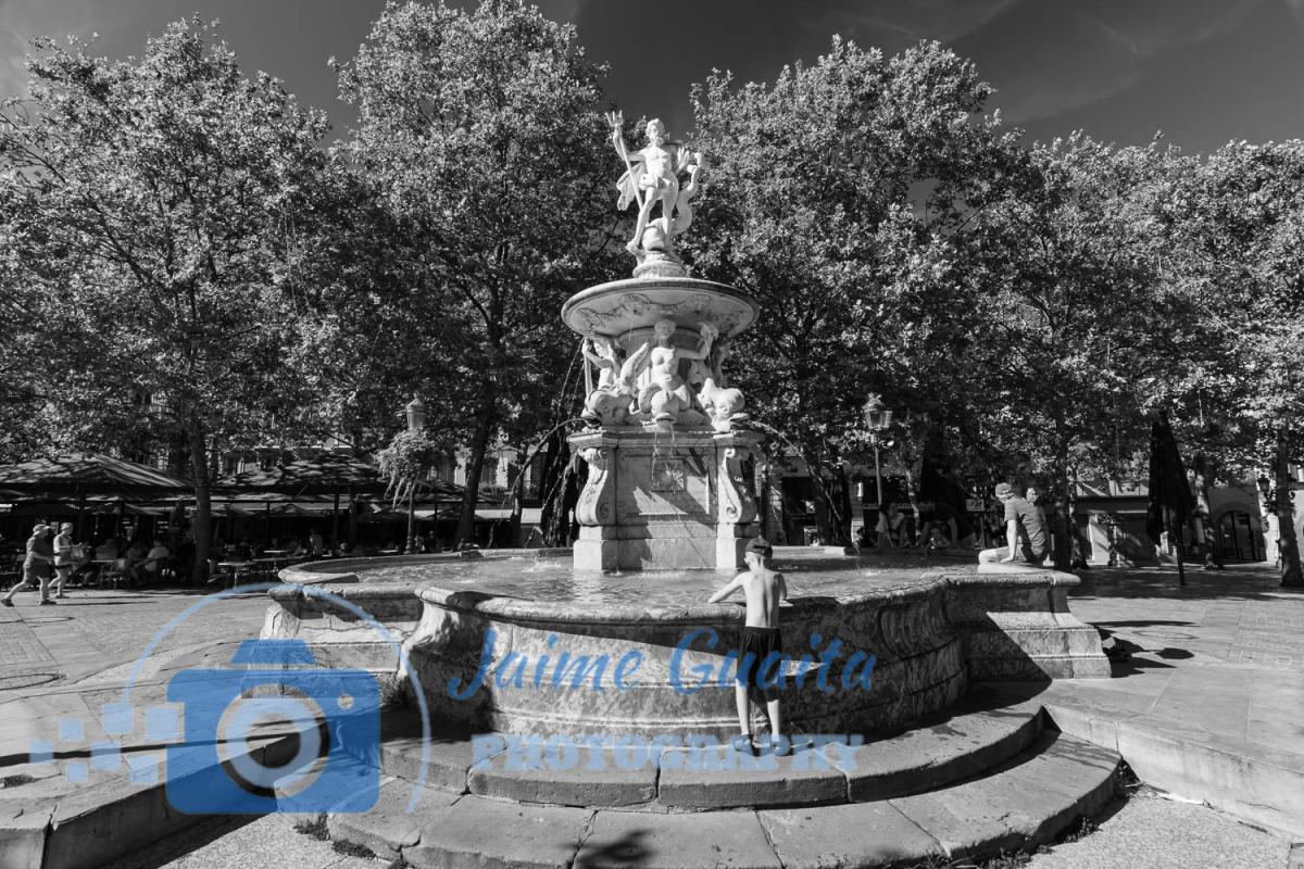 Place-Carnot-et-sa-Fontaine-4-de-5