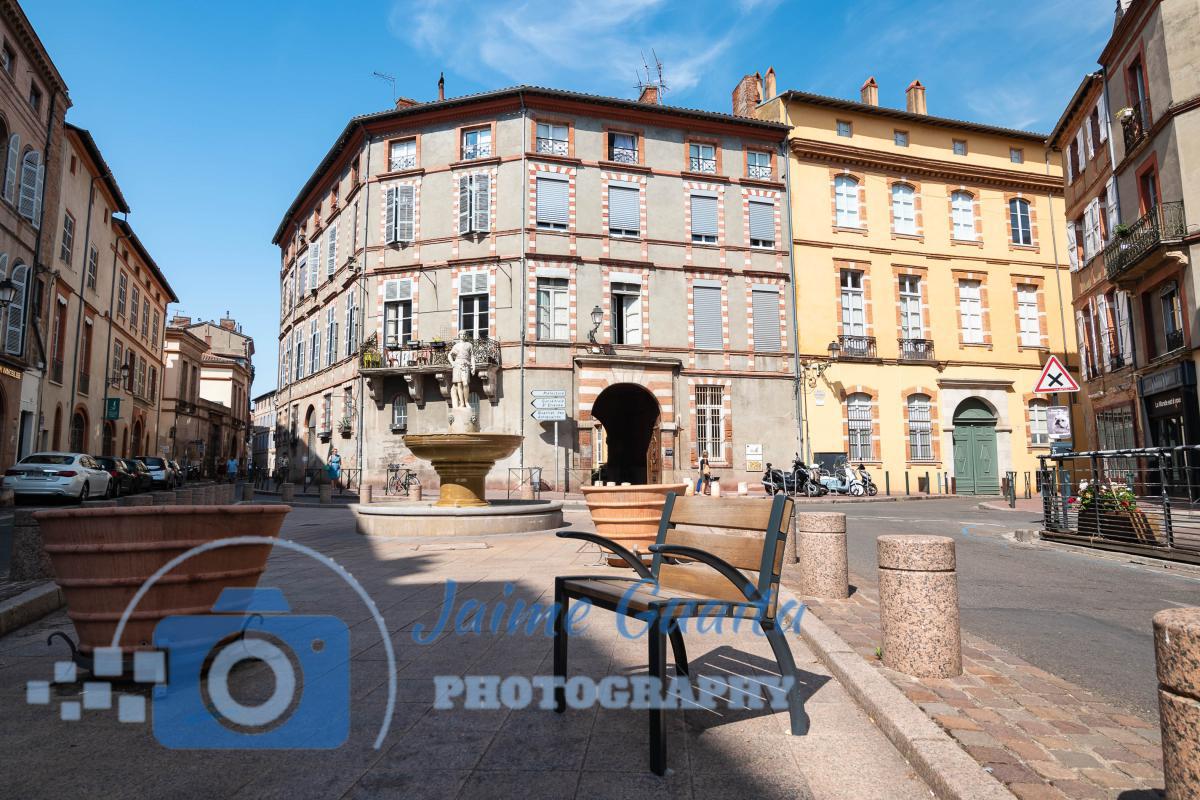 Place-Sainte-Scarbes-2